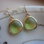 Peridot Earrings Apple Gre..